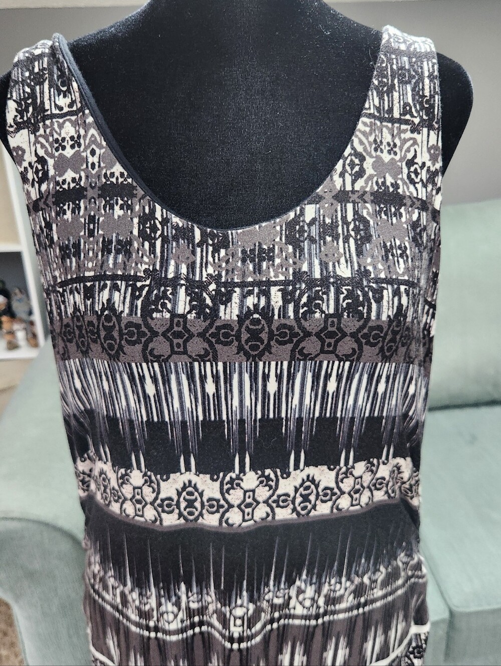 Athleta Black & White Patterned Sleeveless Maxi Dress XL Built In Bra - Picture 5 of 10